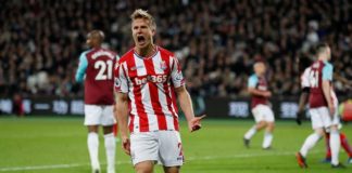 El Betis y el Lille quieren fichar al lateral derecho Moritz Bauer del Stoke City